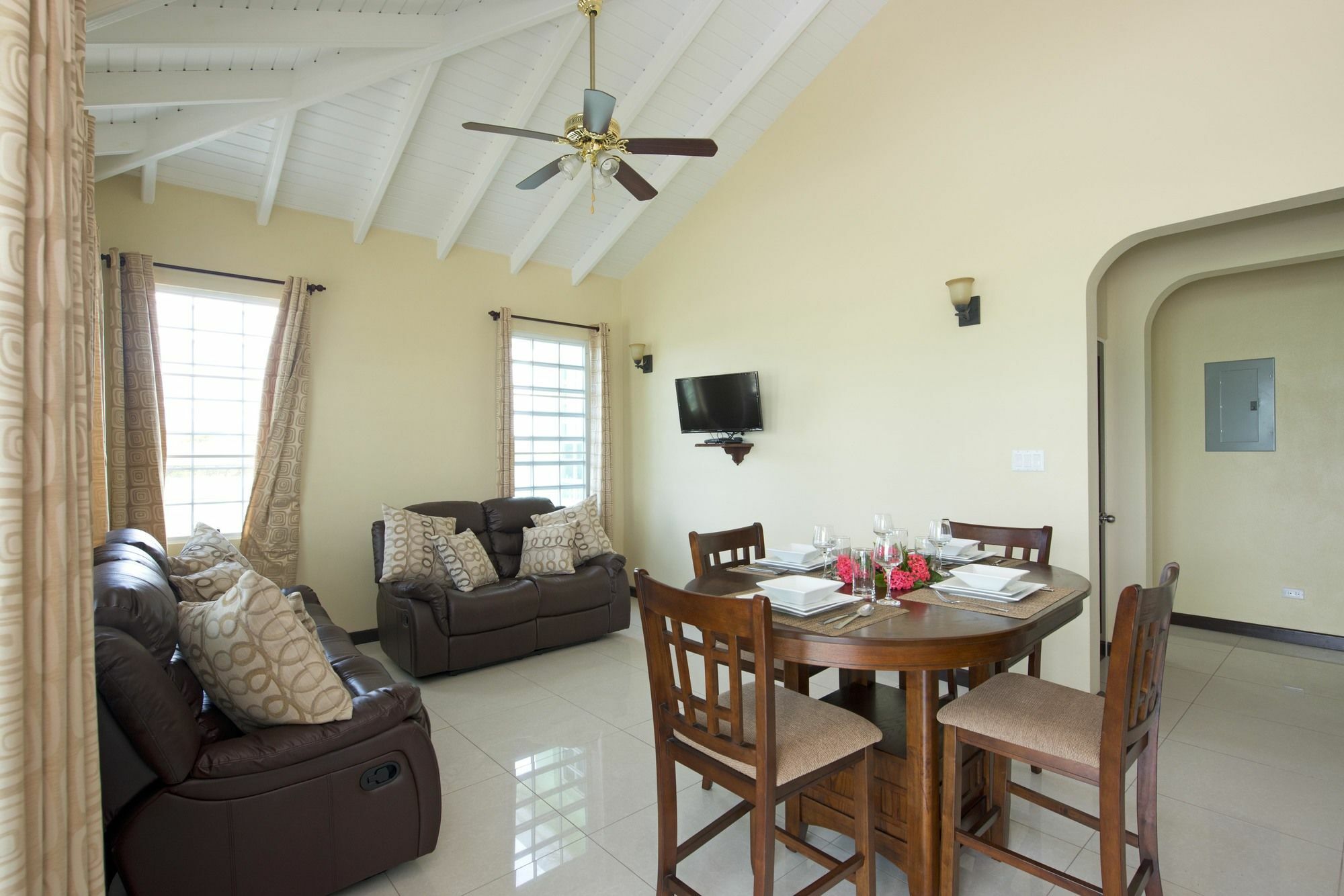 Sea Grape Villas The Settlement Экстерьер фото