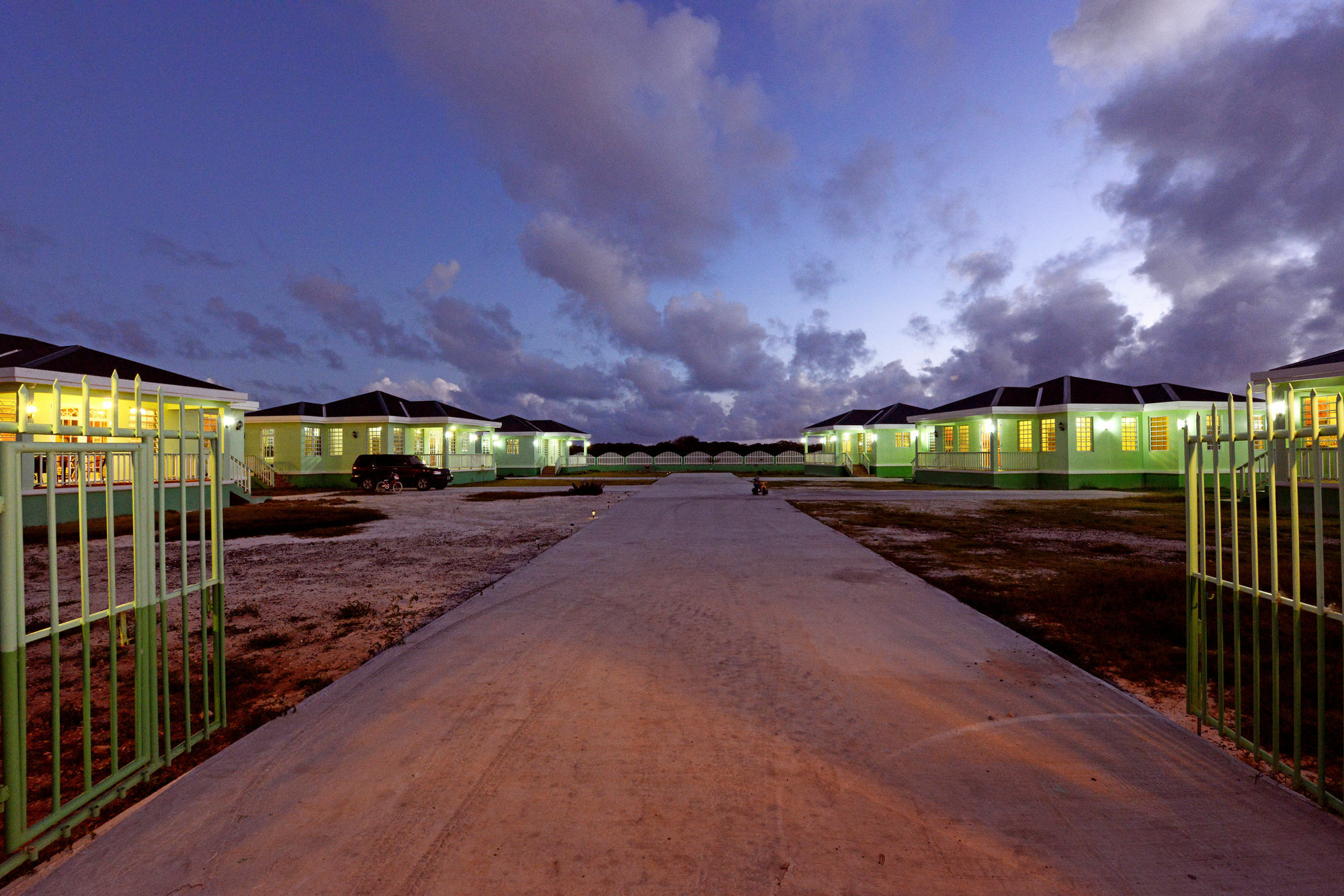 Sea Grape Villas The Settlement Экстерьер фото